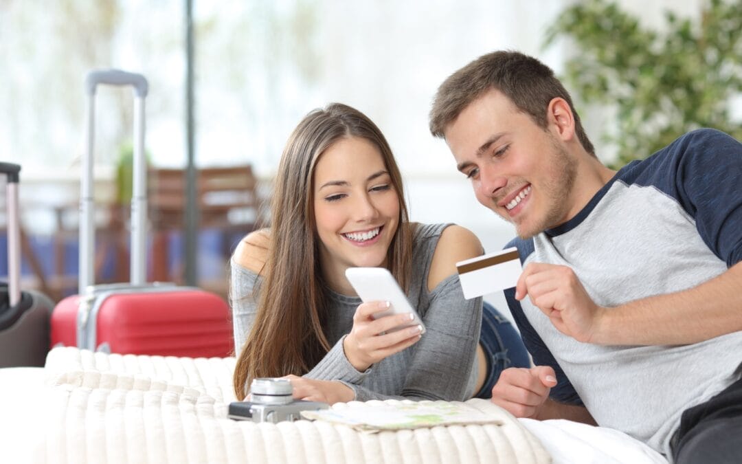 How does mobile tech change guest and employee behaviour? 
